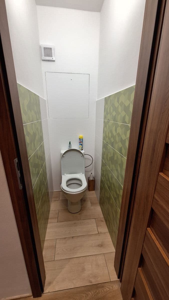 Pronájem bytu 3+kk 72 m², Hennerova, Praha, Praha Pronájem bytu 3+kk 72 m², Hennerova, Praha, Praha