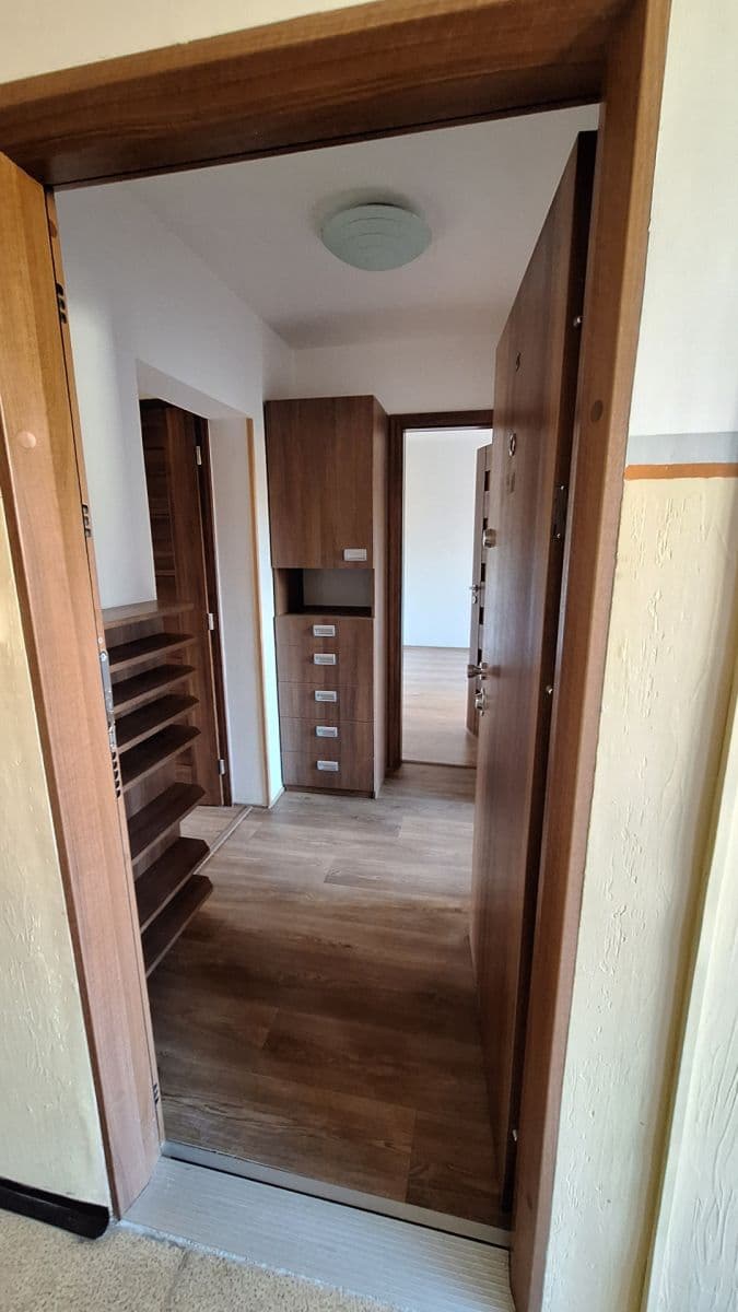 Pronájem bytu 3+kk 72 m², Hennerova, Praha, Praha Pronájem bytu 3+kk 72 m², Hennerova, Praha, Praha