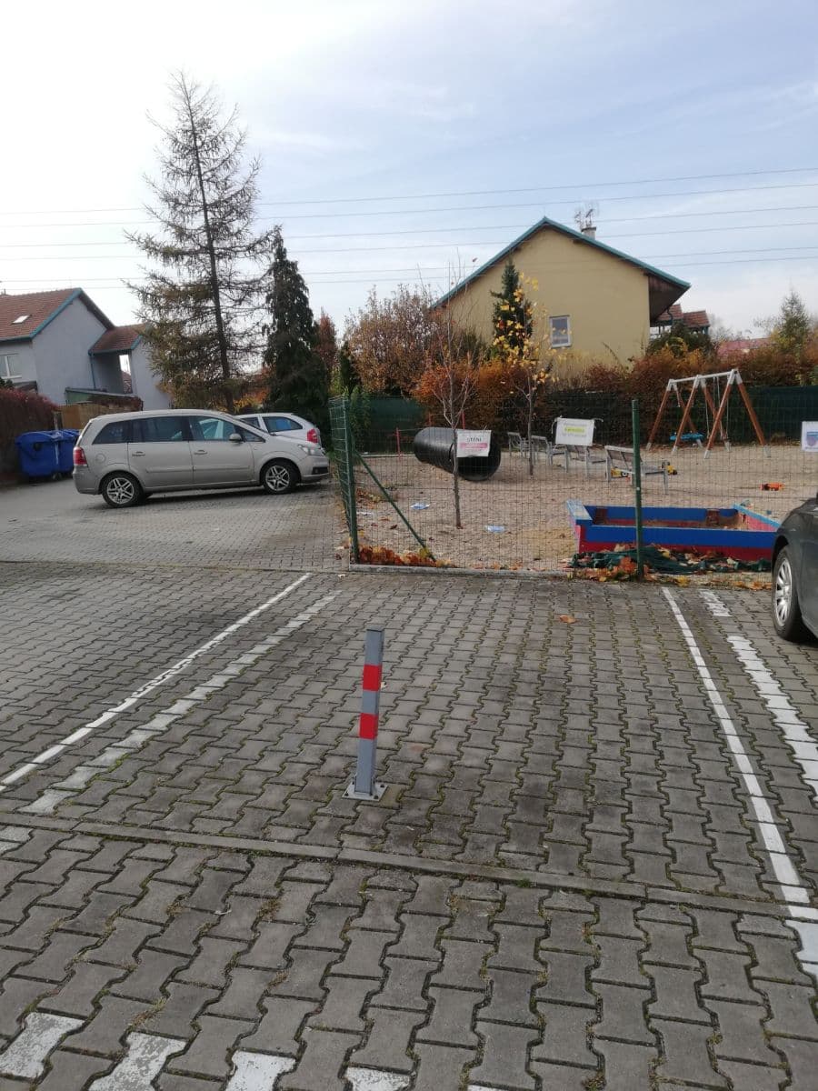 Pronájem garáže 15 m², U Hřiště, Nehvizdy, Středočeský kraj Pronájem garáže 15 m², U Hřiště, Nehvizdy, Středočeský kraj