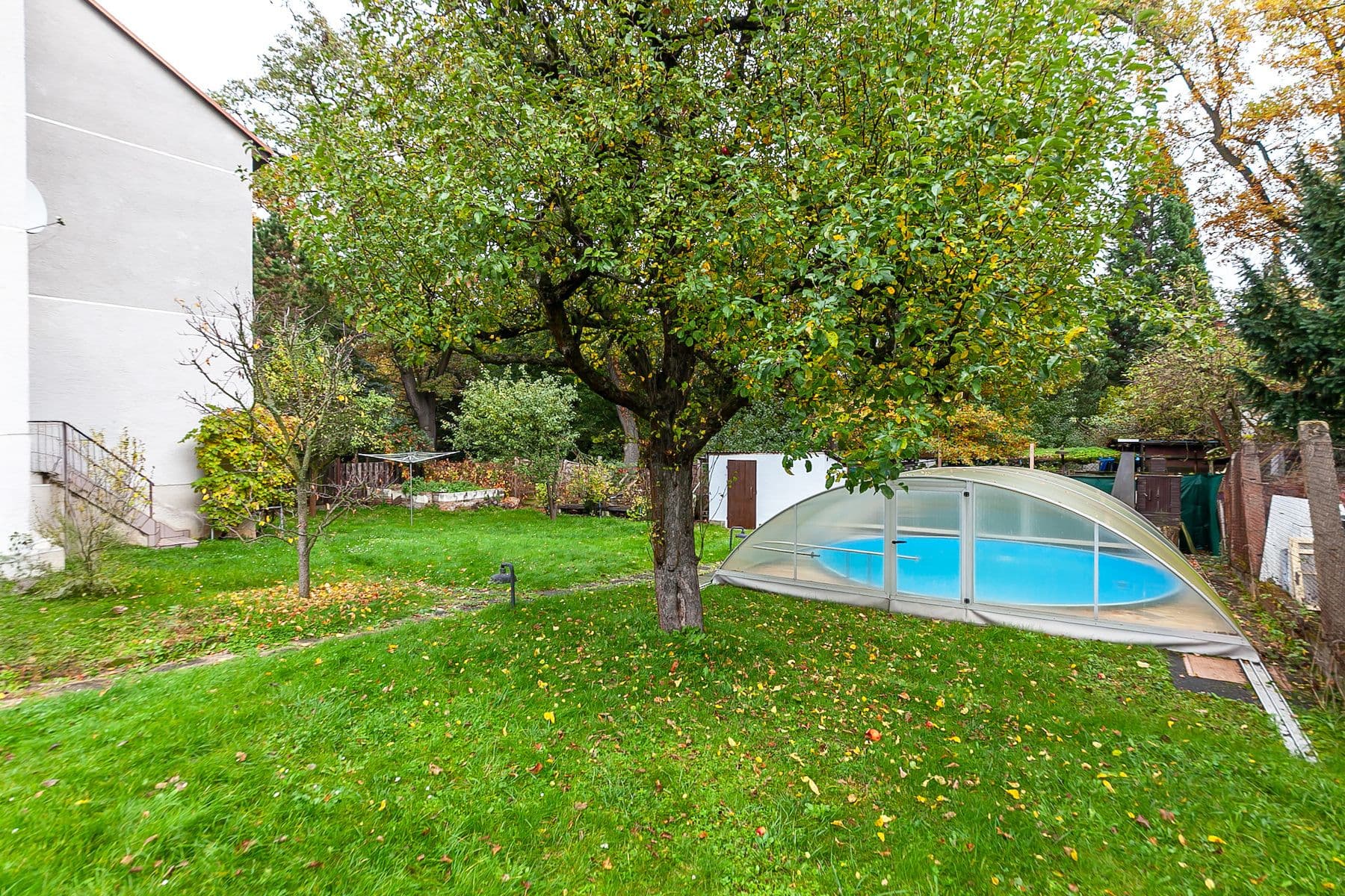 Prodej domu 252 m², pozemek 710 m², Olbrachtova, Černošice, Středočeský kraj Prodej domu 252 m², pozemek 710 m², Olbrachtova, Černošice, Středočeský kraj