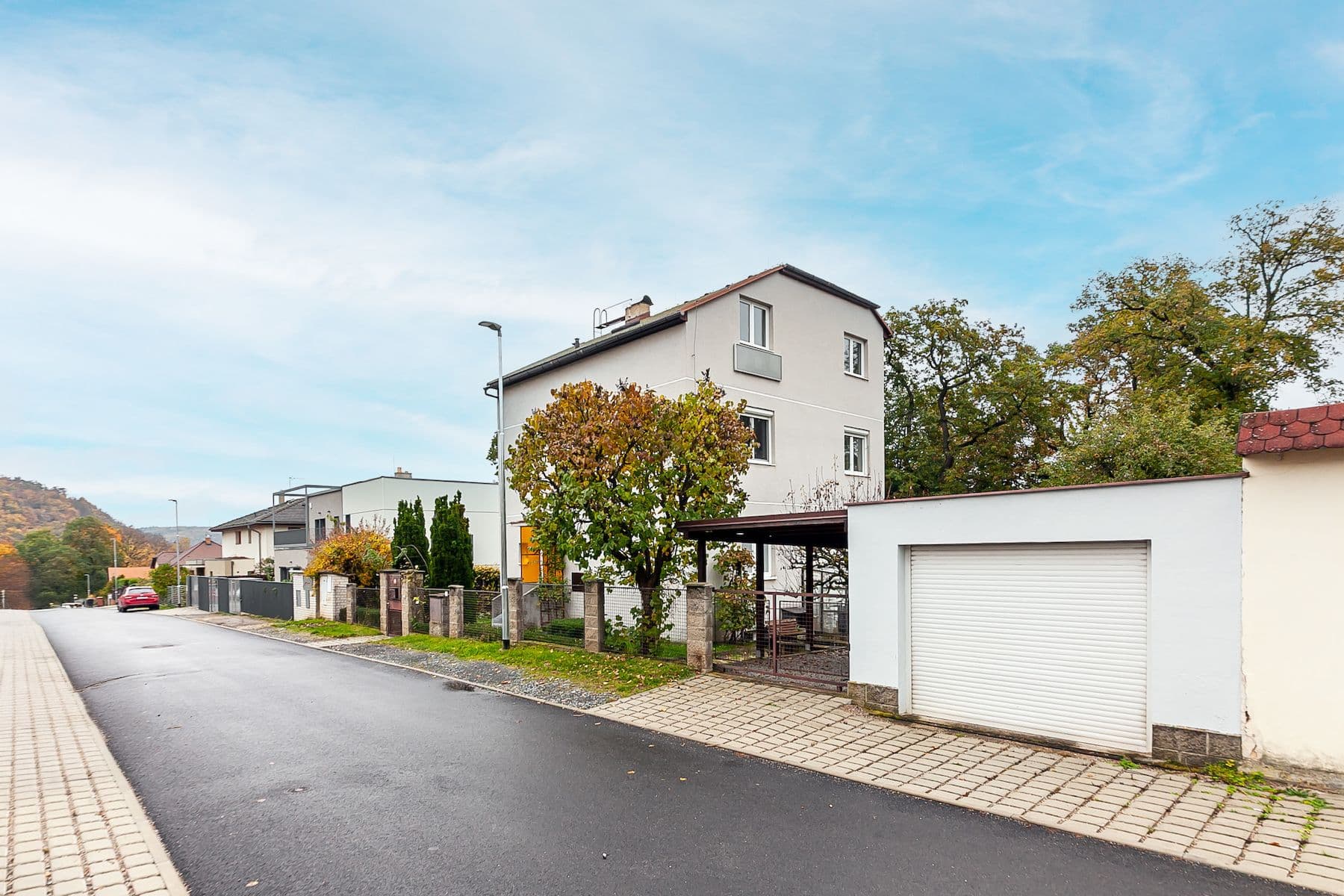 Prodej domu 252 m², pozemek 710 m², Olbrachtova, Černošice, Středočeský kraj Prodej domu 252 m², pozemek 710 m², Olbrachtova, Černošice, Středočeský kraj