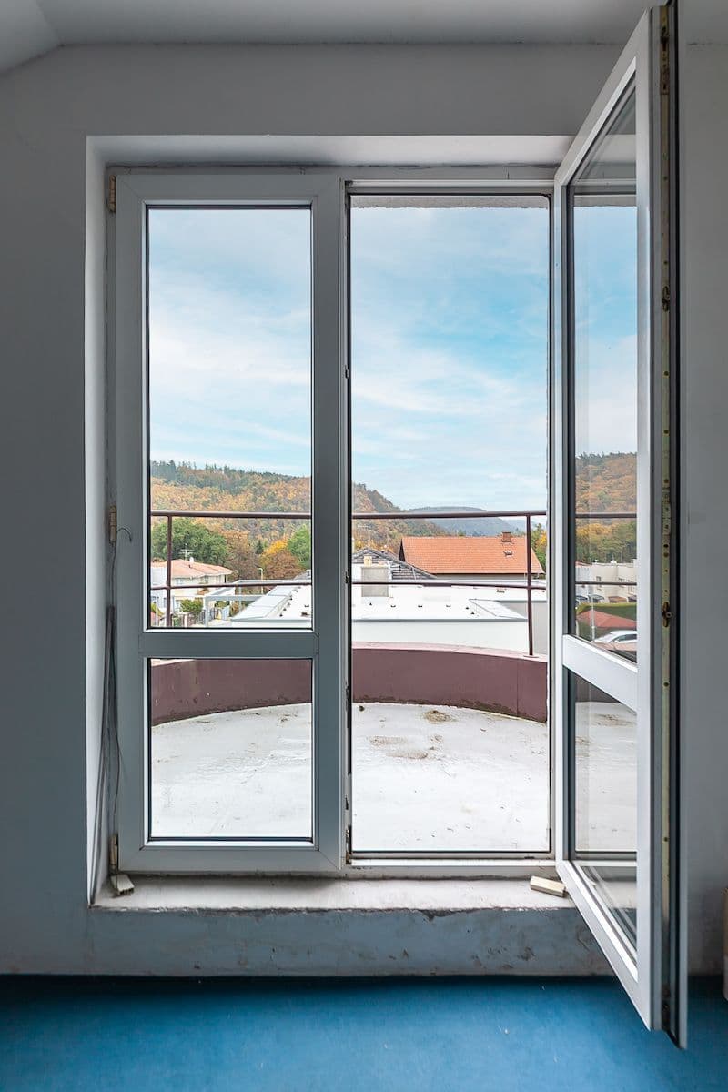 Prodej domu 252 m², pozemek 710 m², Olbrachtova, Černošice, Středočeský kraj Prodej domu 252 m², pozemek 710 m², Olbrachtova, Černošice, Středočeský kraj