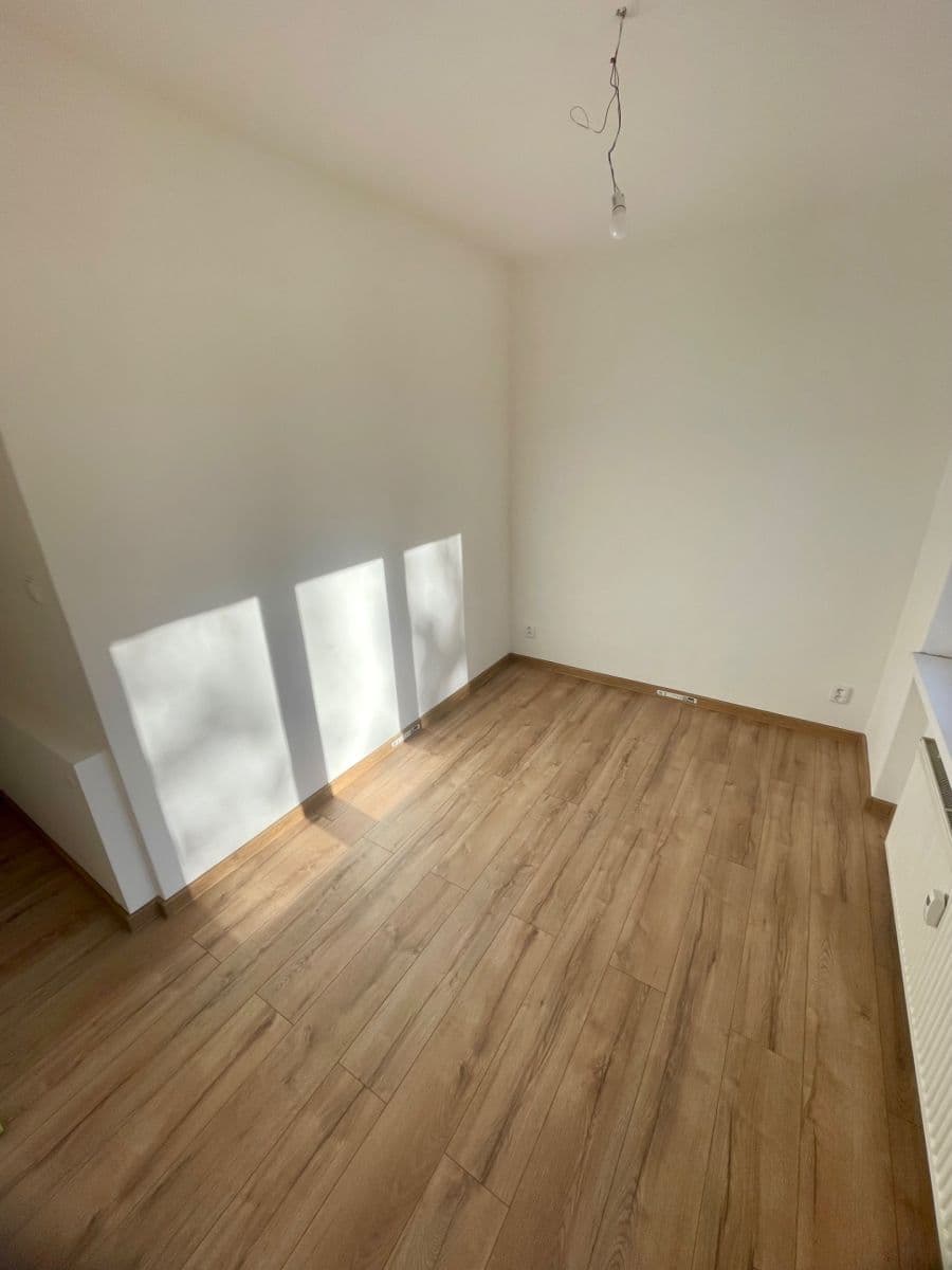 Pronájem bytu 2+kk 46 m², Matuškova, Havířov, Moravskoslezský kraj Pronájem bytu 2+kk 46 m², Matuškova, Havířov, Moravskoslezský kraj
