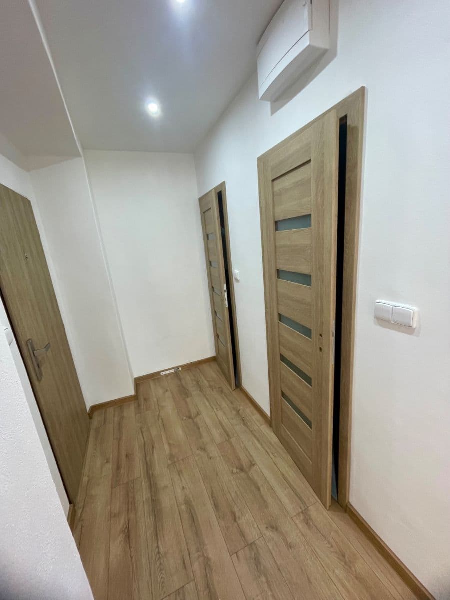 Pronájem bytu 2+kk 46 m², Matuškova, Havířov, Moravskoslezský kraj Pronájem bytu 2+kk 46 m², Matuškova, Havířov, Moravskoslezský kraj