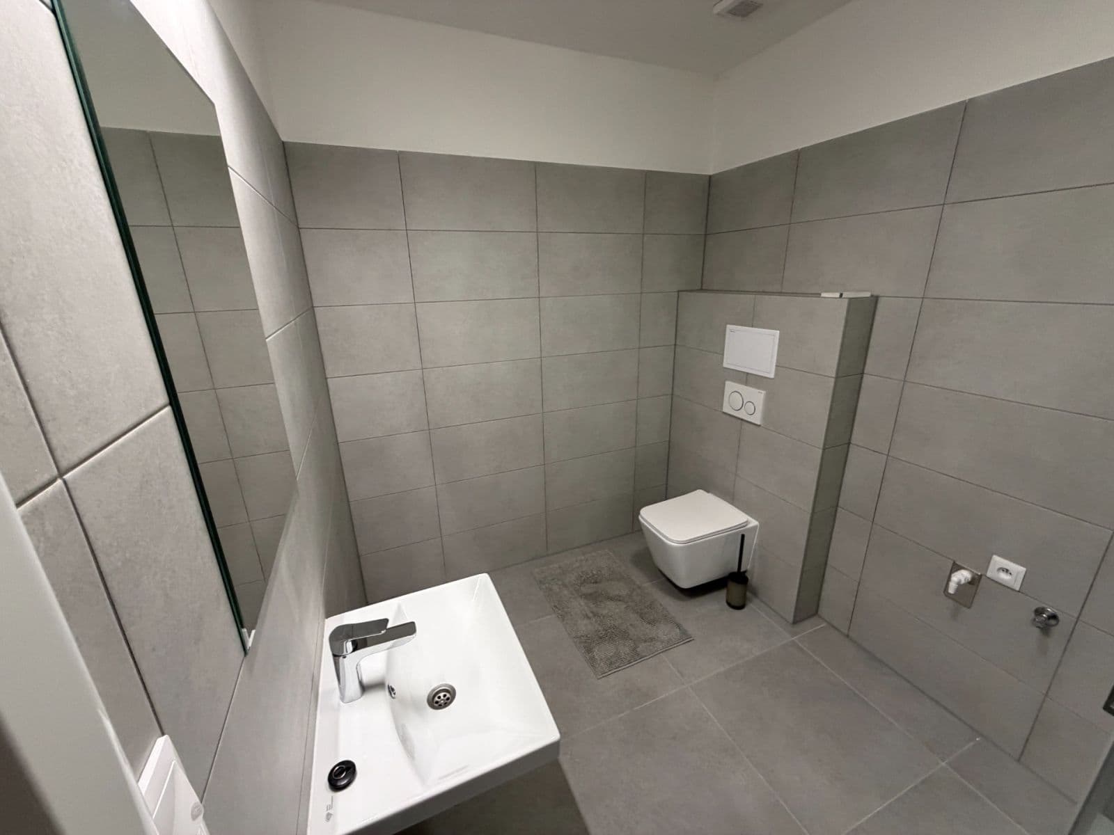 Pronájem bytu 1+kk 44 m², Břasy, Plzeňský kraj Pronájem bytu 1+kk 44 m², Břasy, Plzeňský kraj