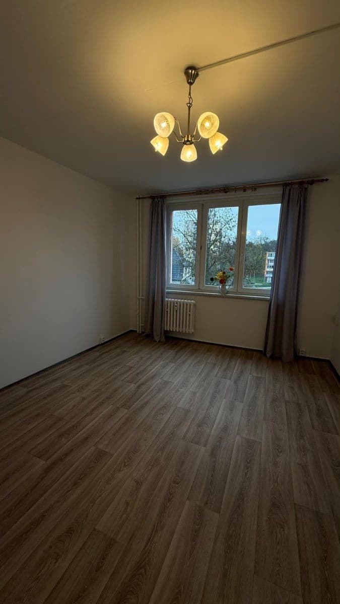 Pronájem bytu 1+1 35 m², Palackého, Chodov, Karlovarský kraj Pronájem bytu 1+1 35 m², Palackého, Chodov, Karlovarský kraj