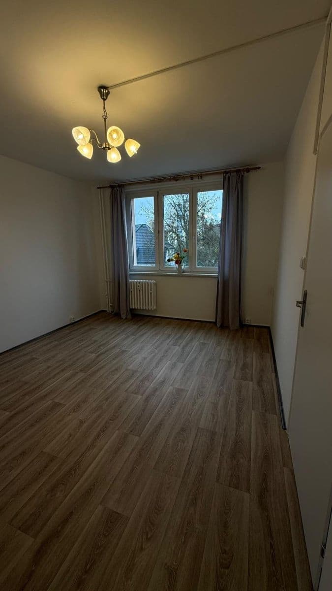Pronájem bytu 1+1 35 m², Palackého, Chodov, Karlovarský kraj Pronájem bytu 1+1 35 m², Palackého, Chodov, Karlovarský kraj