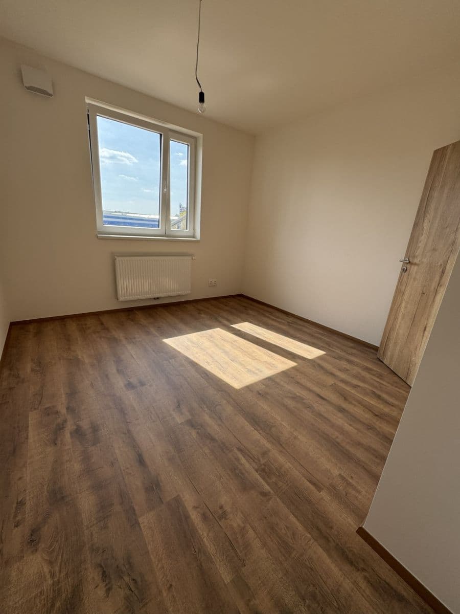 Pronájem bytu 2+kk 48 m², Augustina Lukeše, Brandýs nad Labem-Stará Boleslav, Středočeský kraj Pronájem bytu 2+kk 48 m², Augustina Lukeše, Brandýs nad Labem-Stará Boleslav, Středočeský kraj