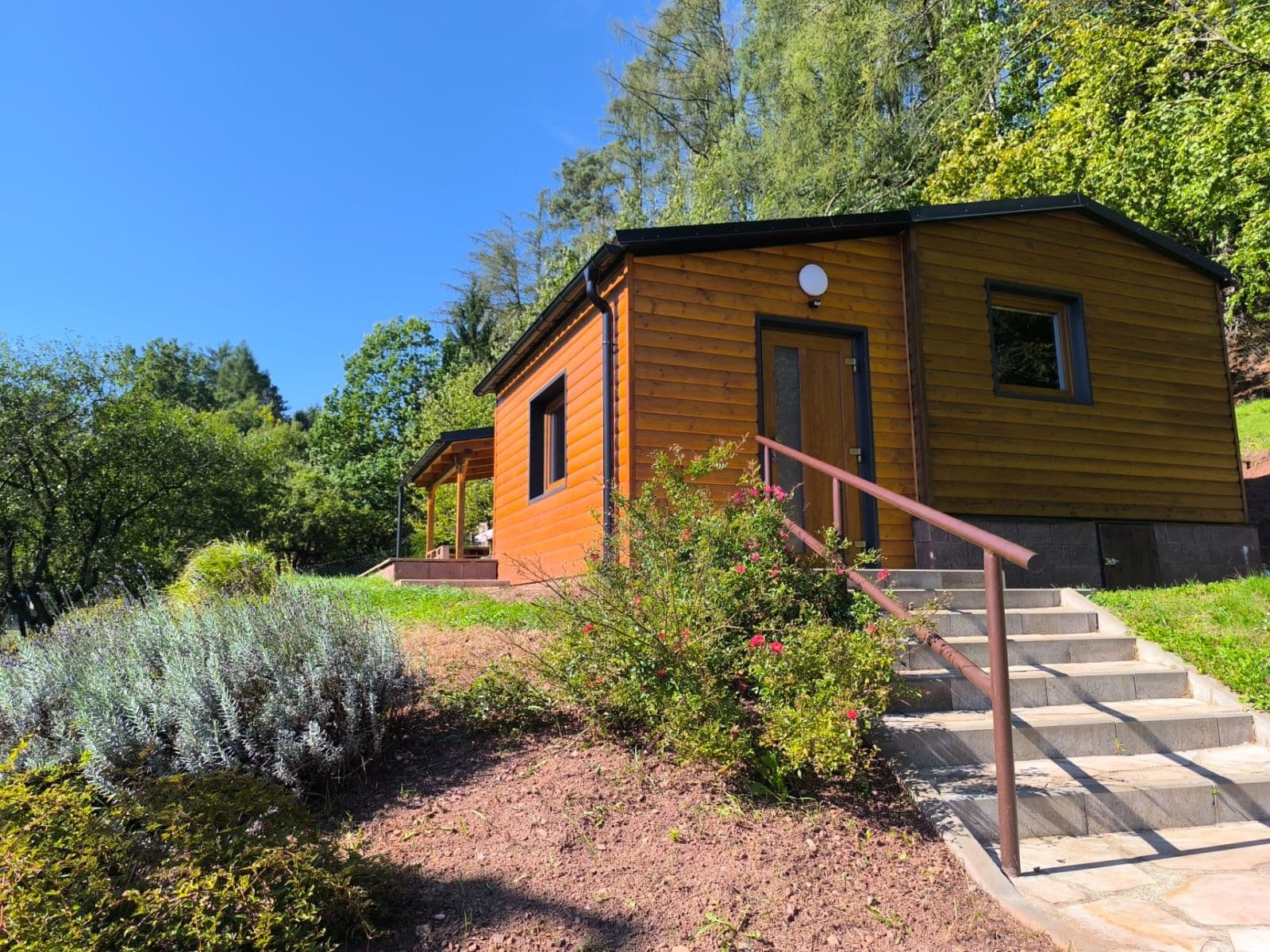 Pronájem domu 58 m², pozemek 769 m², Vodárenská, Náchod, Královéhradecký kraj Pronájem domu 58 m², pozemek 769 m², Vodárenská, Náchod, Královéhradecký kraj