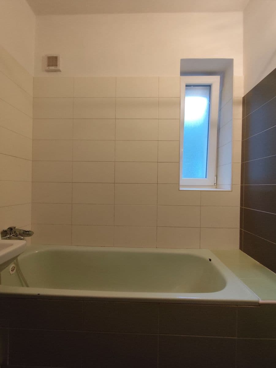 Pronájem bytu 2+1 62 m², Bezručova čtvrť, Kuřim, Jihomoravský kraj Pronájem bytu 2+1 62 m², Bezručova čtvrť, Kuřim, Jihomoravský kraj