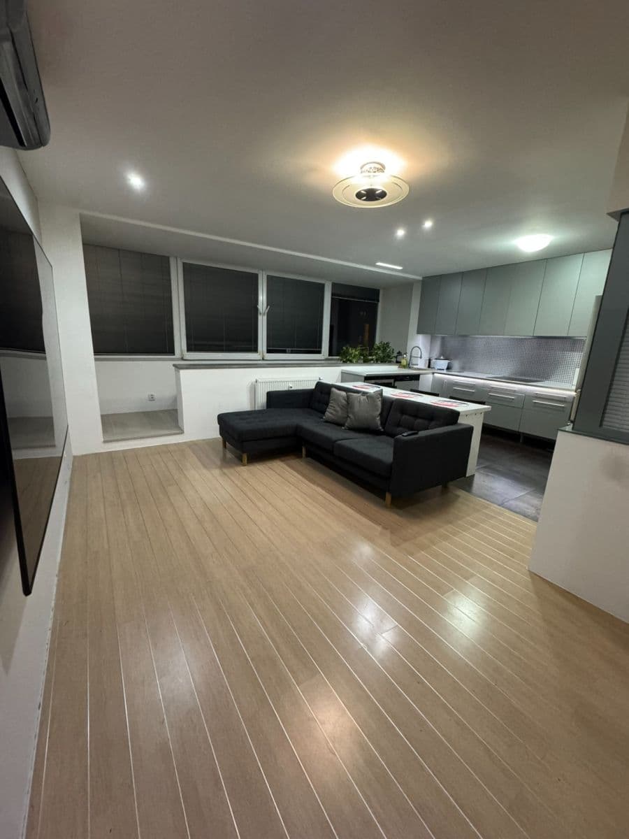 Pronájem bytu 3+kk 65 m², Norská, Kladno, Středočeský kraj Pronájem bytu 3+kk 65 m², Norská, Kladno, Středočeský kraj