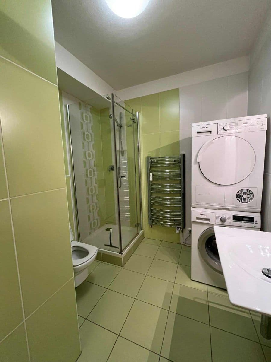 Pronájem bytu 2+kk 50 m², Květná, Plzeň, Plzeňský kraj Pronájem bytu 2+kk 50 m², Květná, Plzeň, Plzeňský kraj