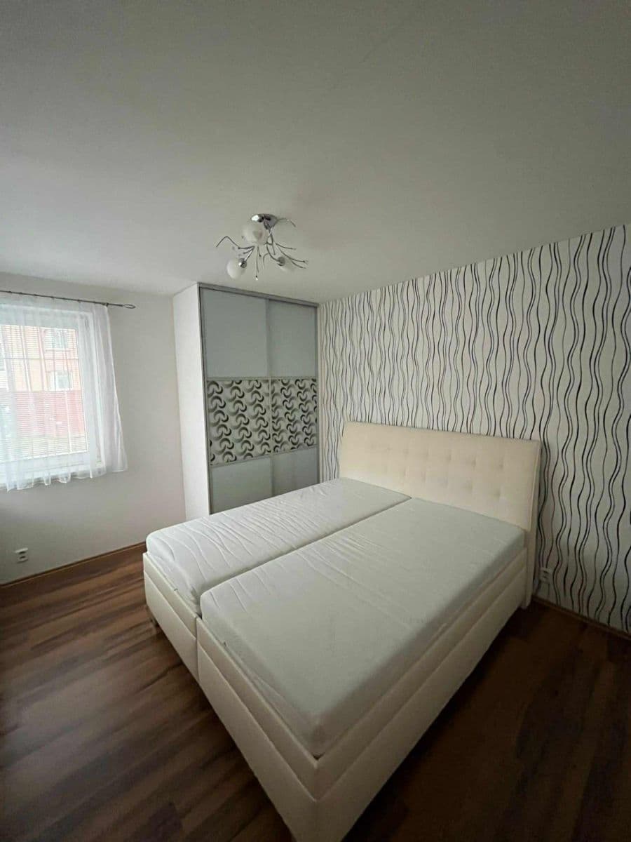 Pronájem bytu 2+kk 50 m², Květná, Plzeň, Plzeňský kraj Pronájem bytu 2+kk 50 m², Květná, Plzeň, Plzeňský kraj