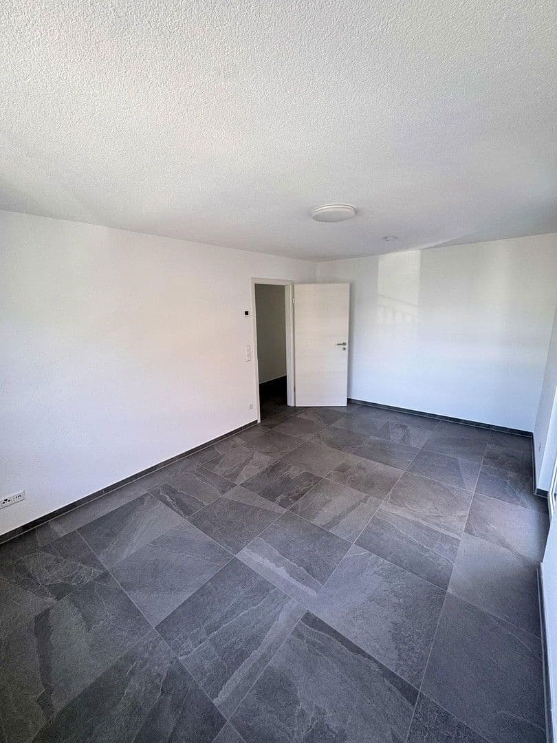 Pronájem bytu 3+1 86 m², Sindelfingen, Bádensko-Württembersko Pronájem bytu 3+1 86 m², Sindelfingen, Bádensko-Württembersko