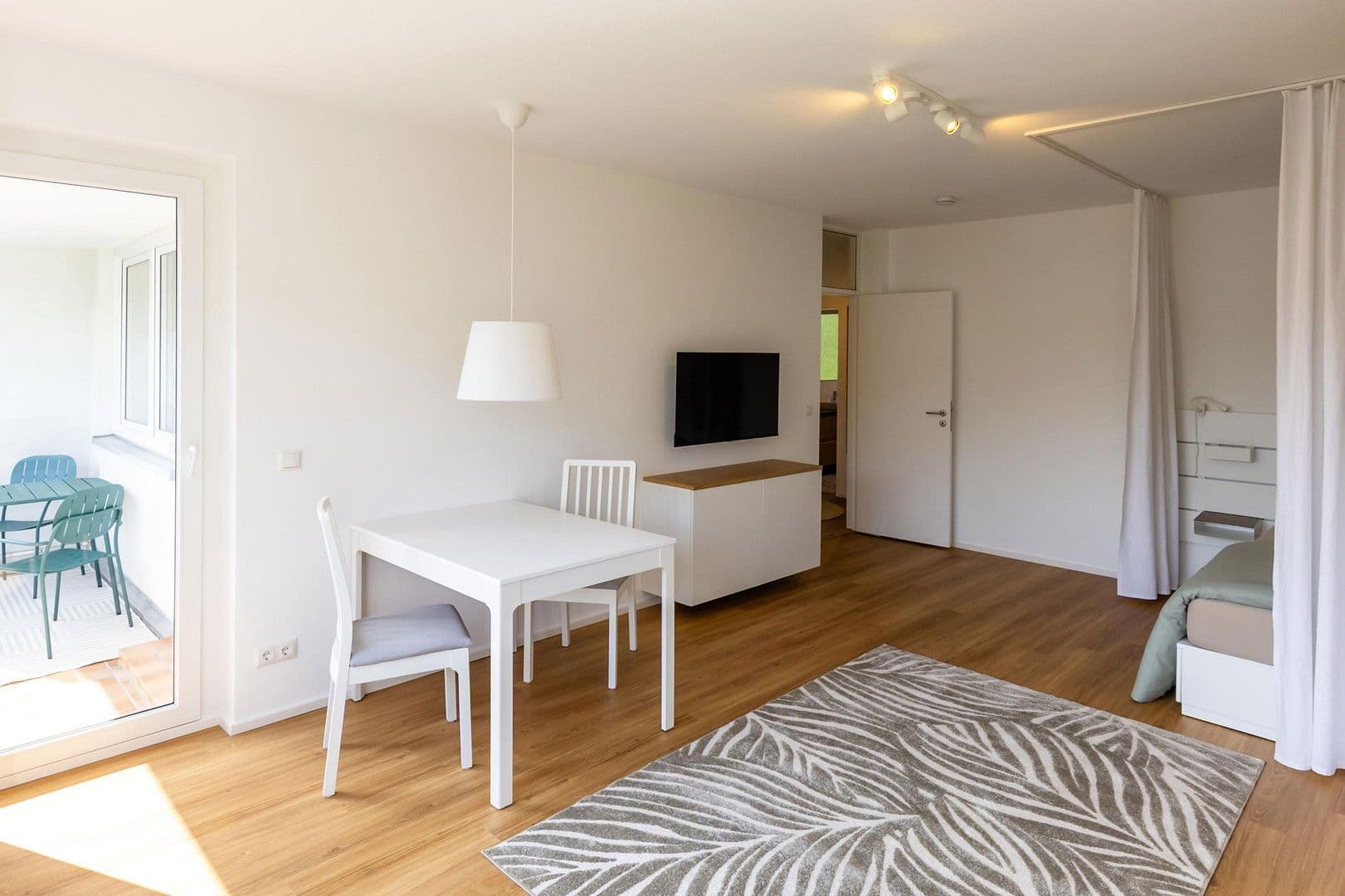 Pronájem bytu  24 m², Erlangen, Bavorsko Pronájem bytu  24 m², Erlangen, Bavorsko