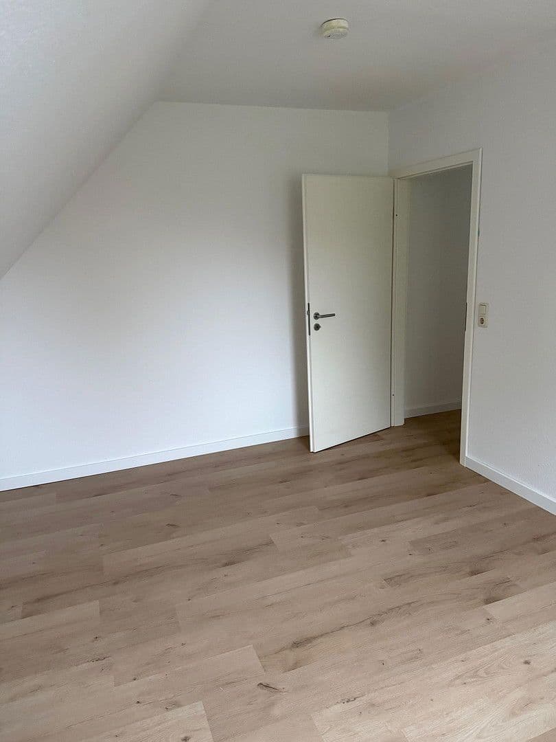 Pronájem bytu 3+1 73 m², Goldbecker Straße 6 A, Beckdorf, Dolní Sasko Pronájem bytu 3+1 73 m², Goldbecker Straße 6 A, Beckdorf, Dolní Sasko