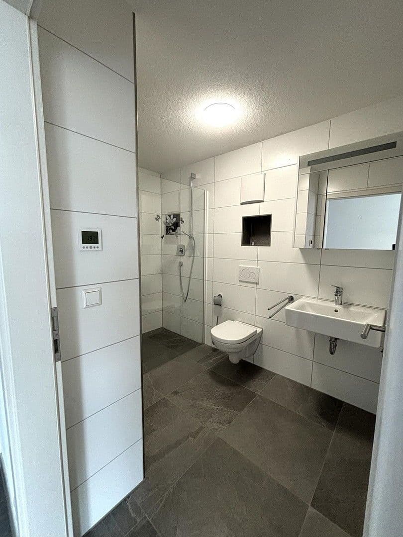 Pronájem bytu 5+1 200 m², Sindelfingen, Bádensko-Württembersko Pronájem bytu 5+1 200 m², Sindelfingen, Bádensko-Württembersko