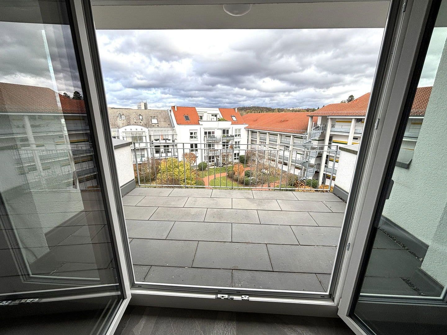 Pronájem bytu 5+1 200 m², Sindelfingen, Bádensko-Württembersko Pronájem bytu 5+1 200 m², Sindelfingen, Bádensko-Württembersko