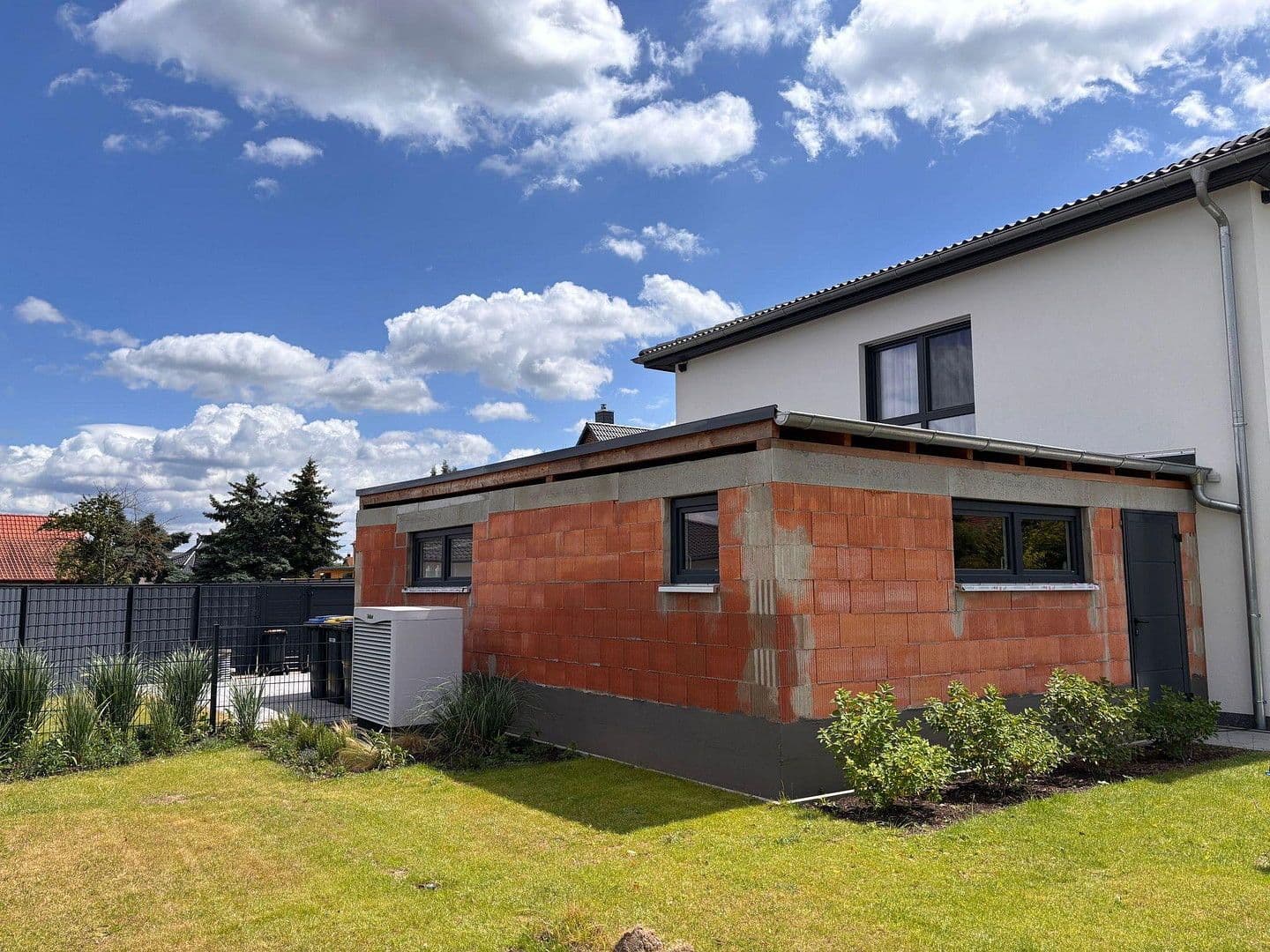 Prodej domu 160 m², pozemek 1.032 m², Bülstringen, Sasko-Anhaltsko Prodej domu 160 m², pozemek 1.032 m², Bülstringen, Sasko-Anhaltsko
