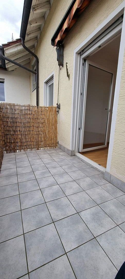 Pronájem bytu 3+1 68 m², Ludwigstraße 53, Stuttgart, Bádensko-Württembersko Pronájem bytu 3+1 68 m², Ludwigstraße 53, Stuttgart, Bádensko-Württembersko