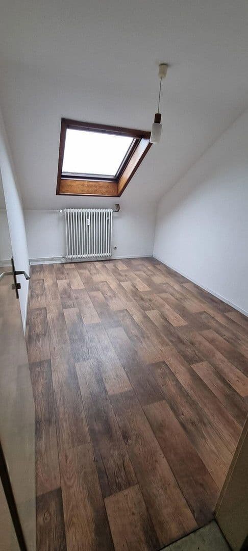 Pronájem bytu 3+1 68 m², Ludwigstraße 53, Stuttgart, Bádensko-Württembersko Pronájem bytu 3+1 68 m², Ludwigstraße 53, Stuttgart, Bádensko-Württembersko