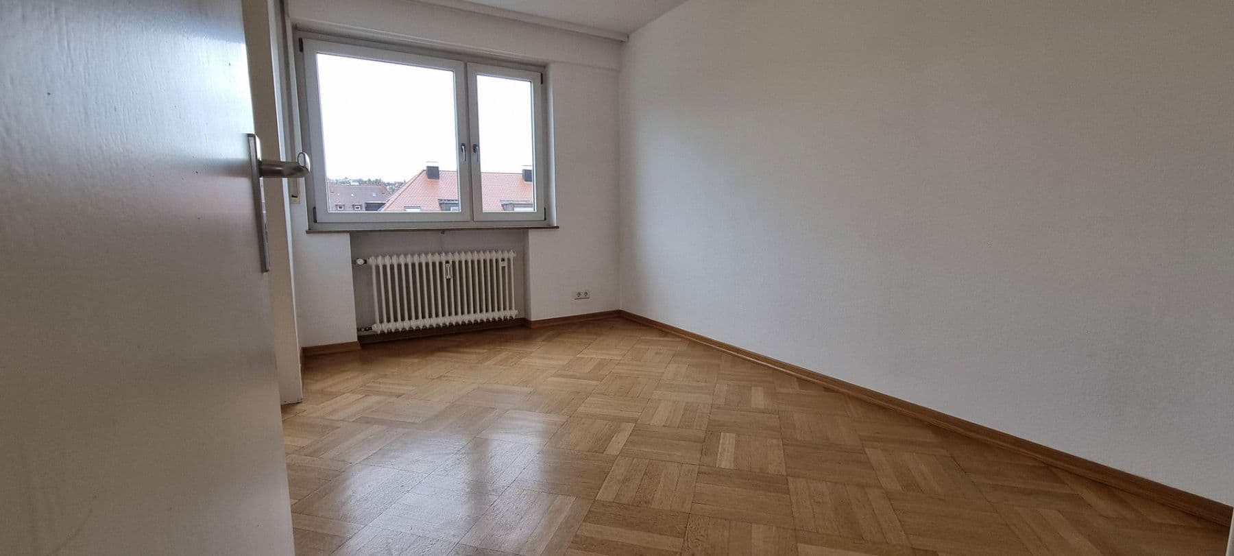 Pronájem bytu 3+1 68 m², Ludwigstraße 53, Stuttgart, Bádensko-Württembersko Pronájem bytu 3+1 68 m², Ludwigstraße 53, Stuttgart, Bádensko-Württembersko