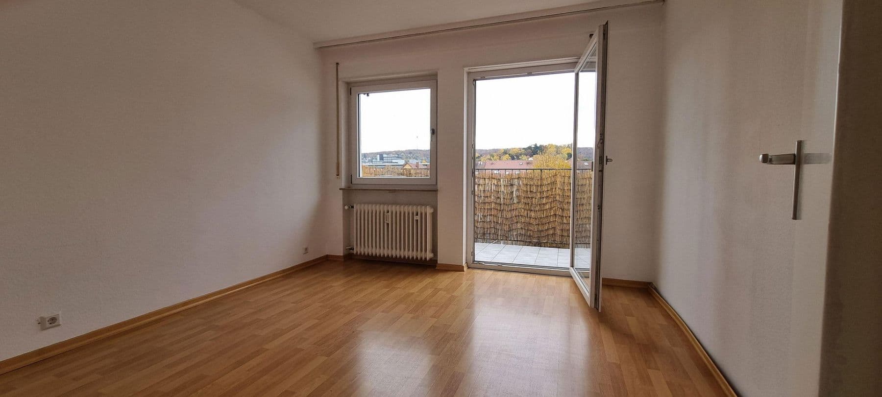 Pronájem bytu 3+1 68 m², Ludwigstraße 53, Stuttgart, Bádensko-Württembersko Pronájem bytu 3+1 68 m², Ludwigstraße 53, Stuttgart, Bádensko-Württembersko
