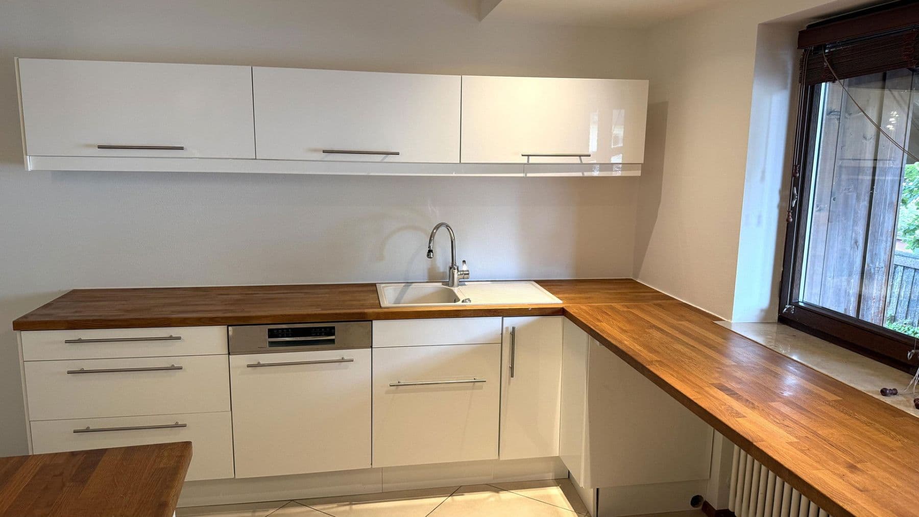 Pronájem bytu 4+1 140 m², Germeringer Straße 20, Planegg, Bavorsko Pronájem bytu 4+1 140 m², Germeringer Straße 20, Planegg, Bavorsko