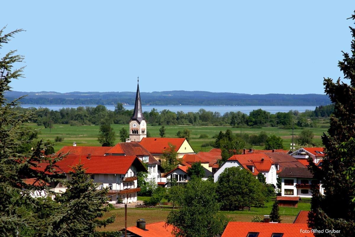 Prodej pozemku 750 m², Am Karwinkel 22a, Grabenstätt, Bavorsko Prodej pozemku 750 m², Am Karwinkel 22a, Grabenstätt, Bavorsko