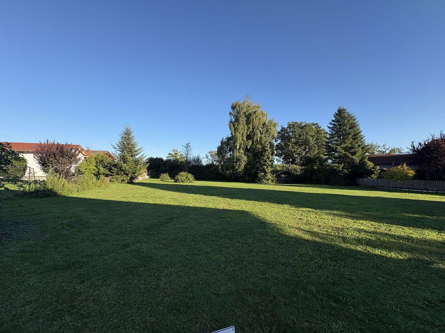 Prodej pozemku 750 m², Am Karwinkel 22a, Grabenstätt, Bavorsko Prodej pozemku 750 m², Am Karwinkel 22a, Grabenstätt, Bavorsko