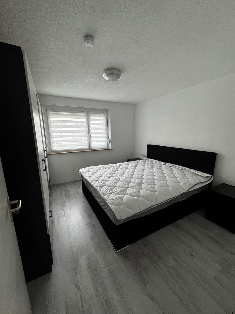 Pronájem bytu 3+1 54 m², Böblingen, Bádensko-Württembersko Pronájem bytu 3+1 54 m², Böblingen, Bádensko-Württembersko