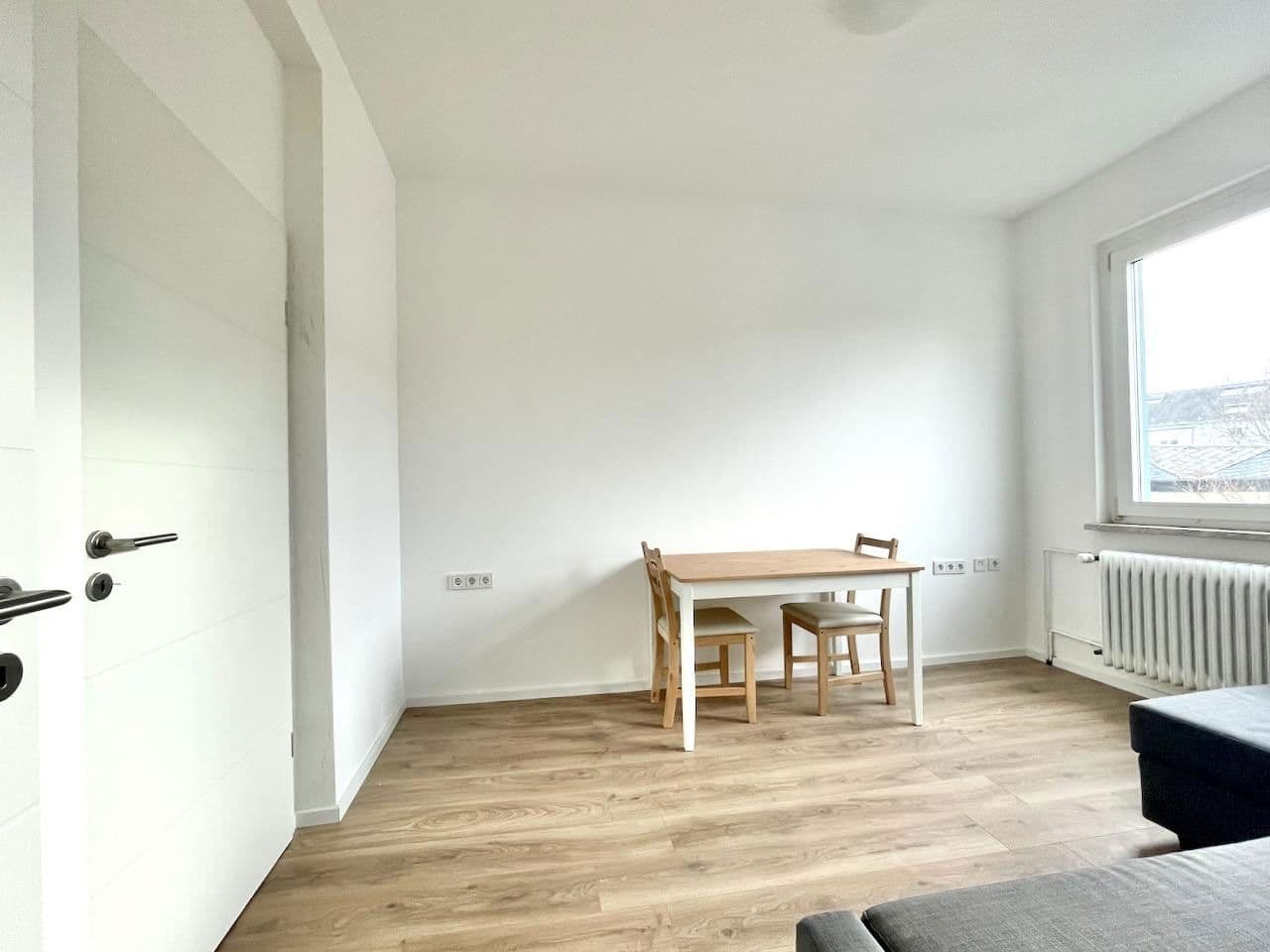 Pronájem bytu 2+1 40 m², Bahnhofstr. 0, Brühl, Severní Porýní-Vestfálsko Pronájem bytu 2+1 40 m², Bahnhofstr. 0, Brühl, Severní Porýní-Vestfálsko