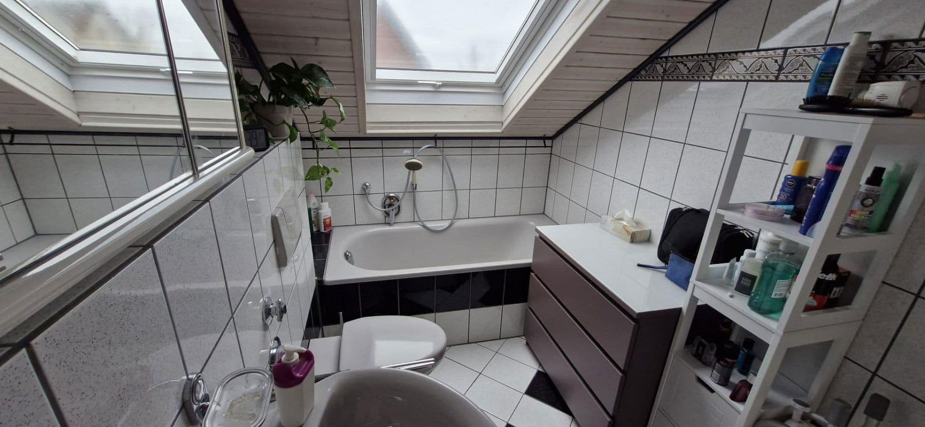 Prodej bytu 4+kk 93 m², Allmersbach im Tal, Bádensko-Württembersko Prodej bytu 4+kk 93 m², Allmersbach im Tal, Bádensko-Württembersko