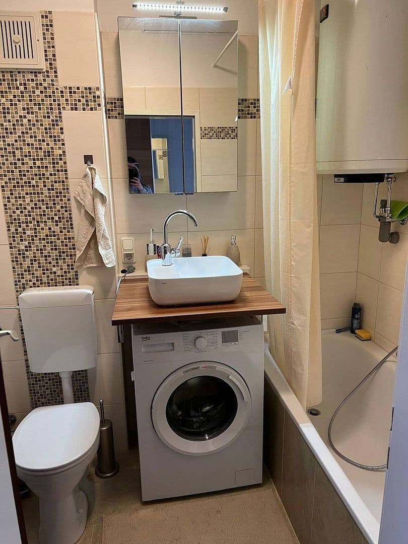 Pronájem bytu 2+1 33 m², Linz-Urfahr, Horní Rakousko Pronájem bytu 2+1 33 m², Linz-Urfahr, Horní Rakousko