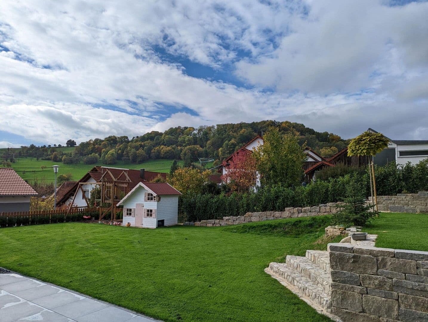 Prodej domu 176 m², pozemek 703 m², Untermünkheim, Bádensko-Württembersko Prodej domu 176 m², pozemek 703 m², Untermünkheim, Bádensko-Württembersko