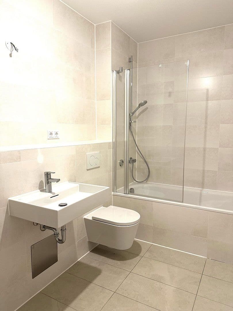 Pronájem bytu 2+1 62 m², Hermine-von-Parish-Straße 43, München, Bavorsko Pronájem bytu 2+1 62 m², Hermine-von-Parish-Straße 43, München, Bavorsko