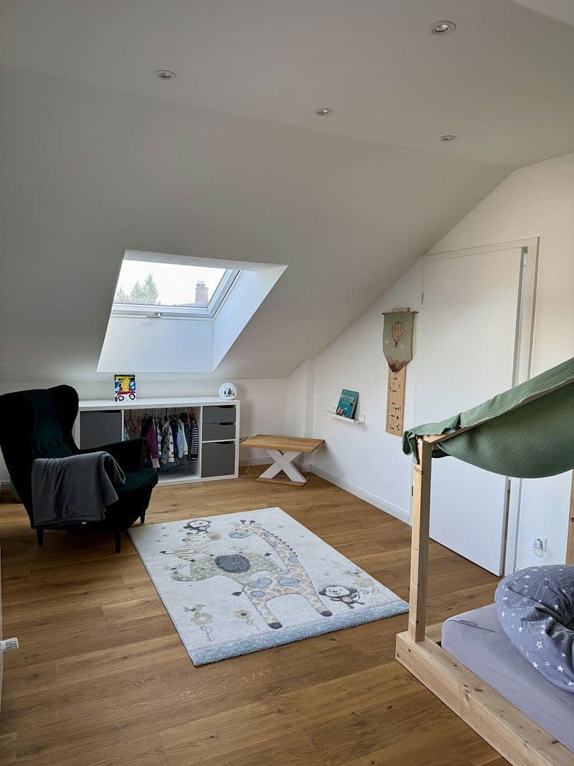 Prodej domu 220 m², pozemek 689 m², Muggensturm, Bádensko-Württembersko Prodej domu 220 m², pozemek 689 m², Muggensturm, Bádensko-Württembersko