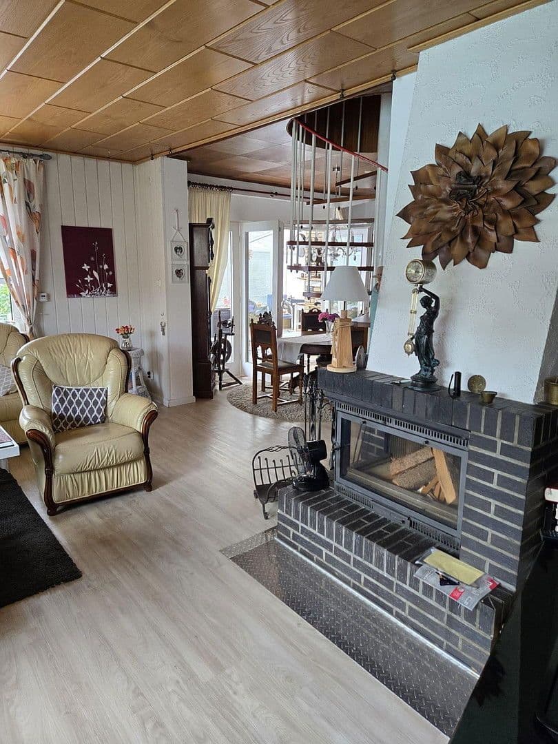 Prodej domu 120 m², pozemek 825 m², Norderstedt, Šlesvicko-Holštýnsko Prodej domu 120 m², pozemek 825 m², Norderstedt, Šlesvicko-Holštýnsko