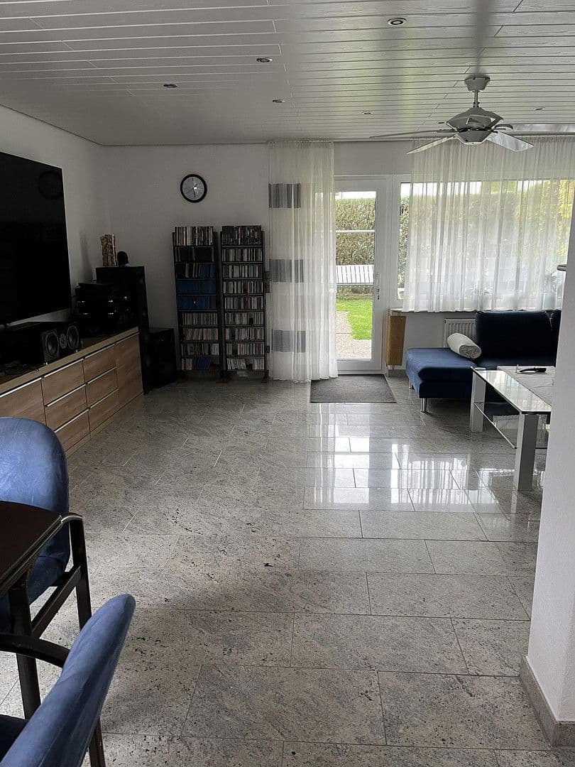 Prodej domu 180 m², pozemek 232 m², Leutenbach, Bádensko-Württembersko Prodej domu 180 m², pozemek 232 m², Leutenbach, Bádensko-Württembersko