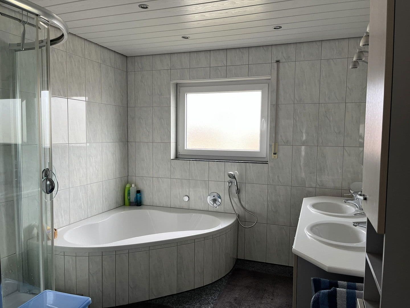 Prodej domu 180 m², pozemek 232 m², Leutenbach, Bádensko-Württembersko Prodej domu 180 m², pozemek 232 m², Leutenbach, Bádensko-Württembersko