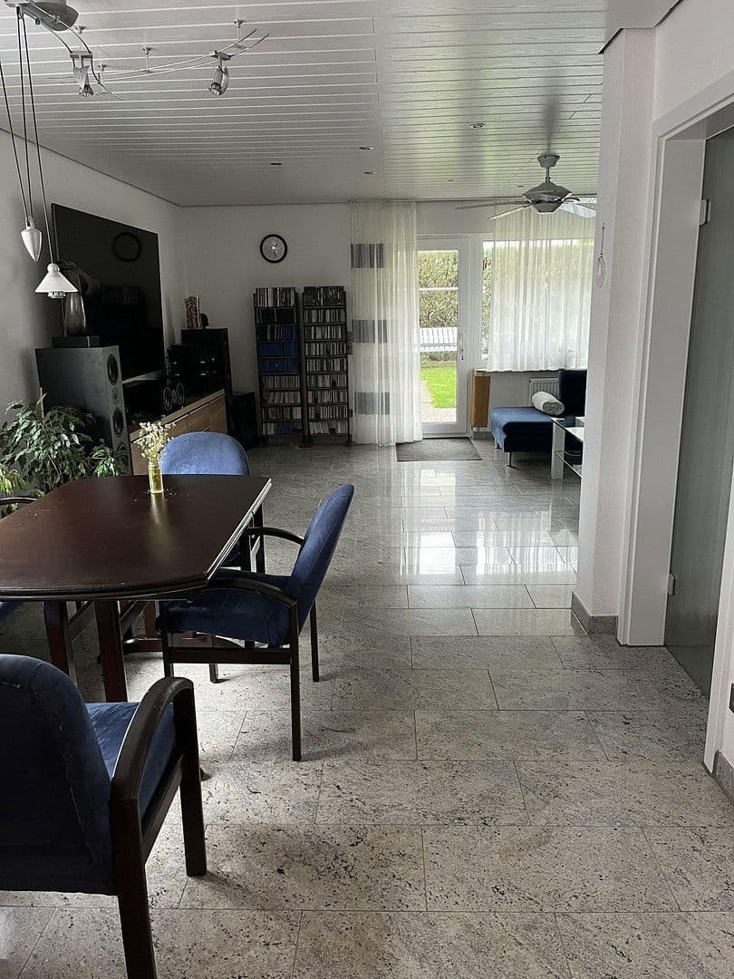 Prodej domu 180 m², pozemek 232 m², Leutenbach, Bádensko-Württembersko Prodej domu 180 m², pozemek 232 m², Leutenbach, Bádensko-Württembersko