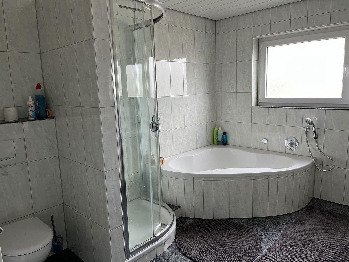 Prodej domu 180 m², pozemek 232 m², Leutenbach, Bádensko-Württembersko Prodej domu 180 m², pozemek 232 m², Leutenbach, Bádensko-Württembersko