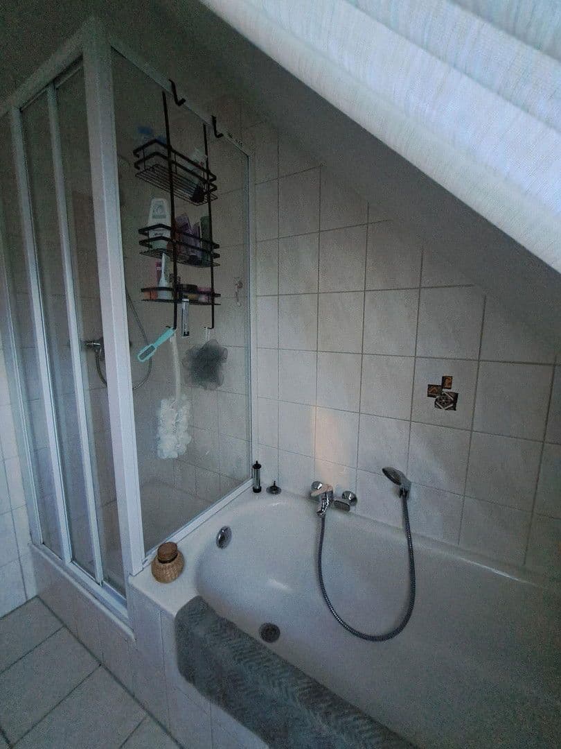 Pronájem bytu 3+1 80 m², Salzuflenerstr. 43 c, Vlotho, Severní Porýní-Vestfálsko Pronájem bytu 3+1 80 m², Salzuflenerstr. 43 c, Vlotho, Severní Porýní-Vestfálsko