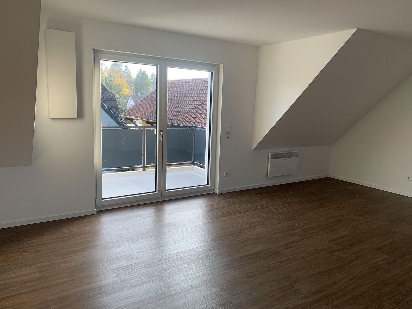 Pronájem bytu 3+1 85 m², Rodensteiner Str. 14a, Fränkisch-Crumbach, Hessen Pronájem bytu 3+1 85 m², Rodensteiner Str. 14a, Fränkisch-Crumbach, Hessen
