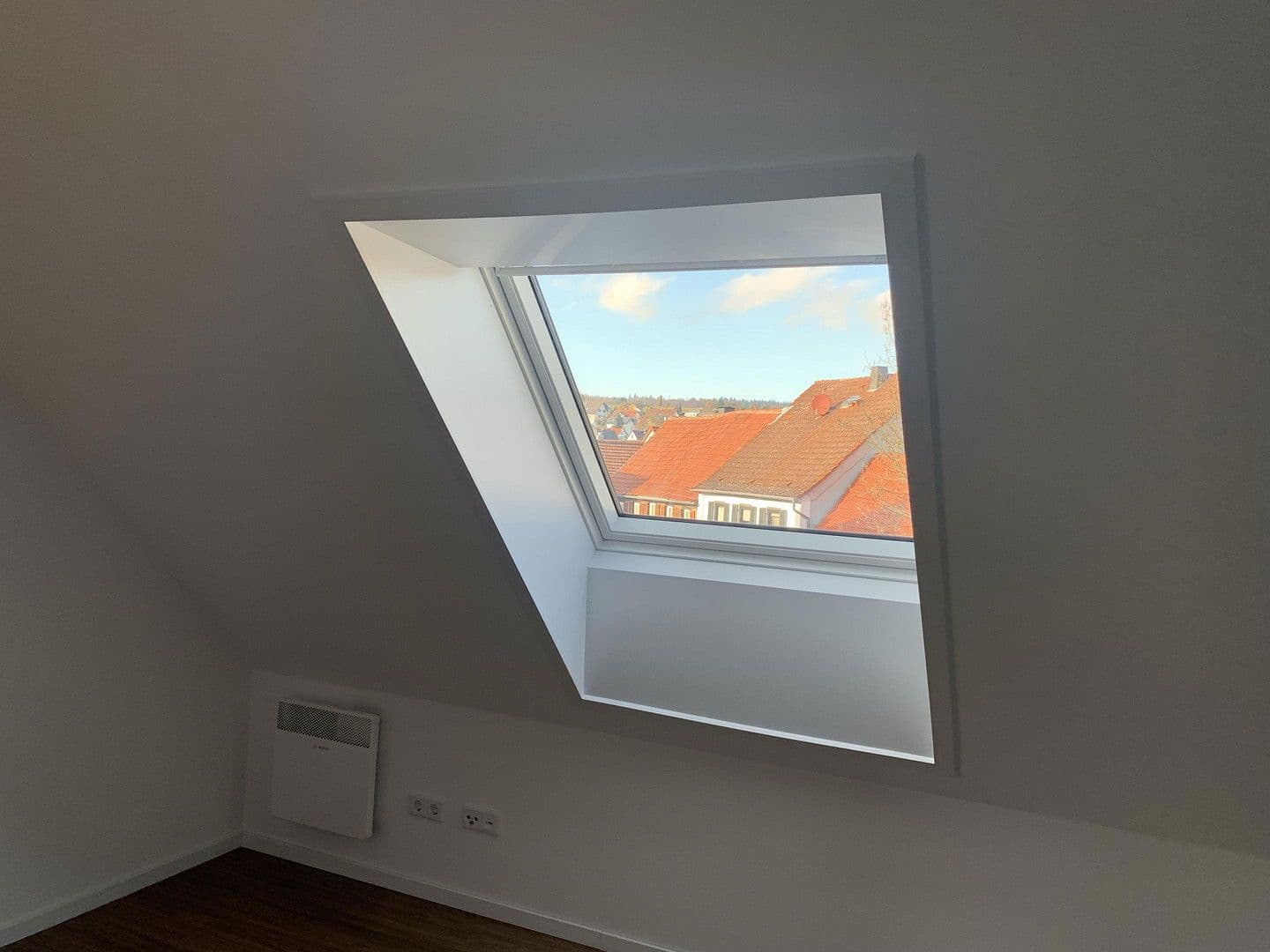 Pronájem bytu 3+1 85 m², Rodensteiner Str. 14a, Fränkisch-Crumbach, Hessen Pronájem bytu 3+1 85 m², Rodensteiner Str. 14a, Fränkisch-Crumbach, Hessen