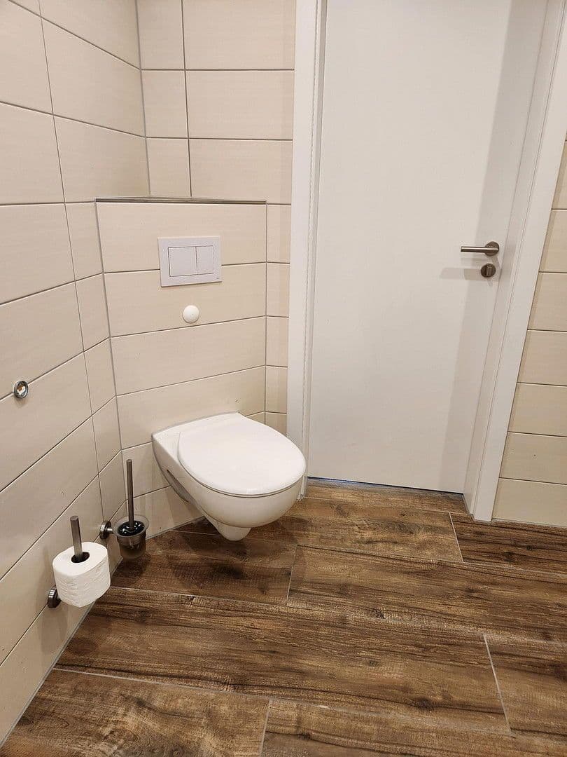 Pronájem bytu 2+1 95 m², Mindenerstr 459, Osnabrück, Dolní Sasko Pronájem bytu 2+1 95 m², Mindenerstr 459, Osnabrück, Dolní Sasko