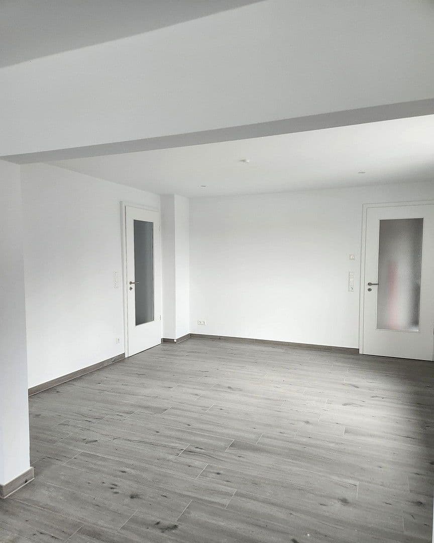 Pronájem bytu 2+1 95 m², Mindenerstr 459, Osnabrück, Dolní Sasko Pronájem bytu 2+1 95 m², Mindenerstr 459, Osnabrück, Dolní Sasko