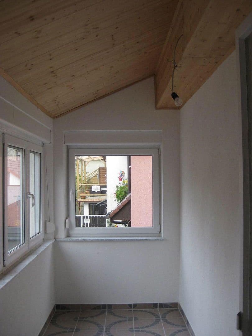 Pronájem domu 128 m², pozemek 71 m², Stuttgart, Bádensko-Württembersko Pronájem domu 128 m², pozemek 71 m², Stuttgart, Bádensko-Württembersko