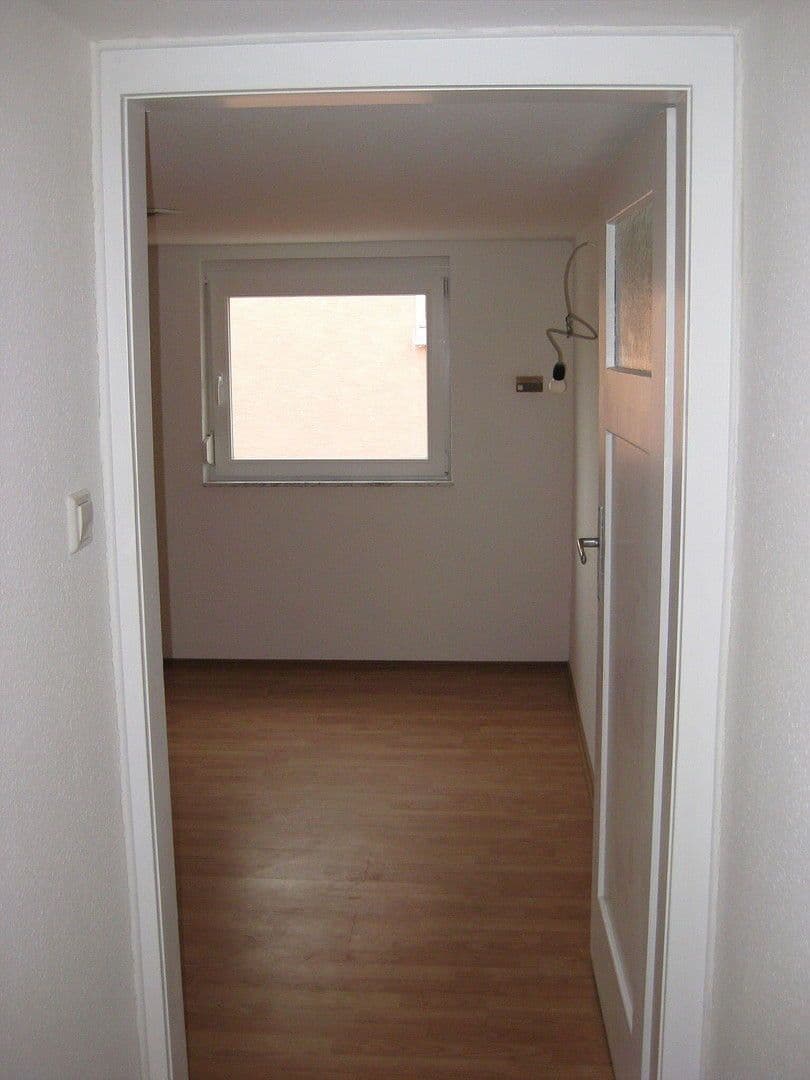 Pronájem domu 128 m², pozemek 71 m², Stuttgart, Bádensko-Württembersko Pronájem domu 128 m², pozemek 71 m², Stuttgart, Bádensko-Württembersko