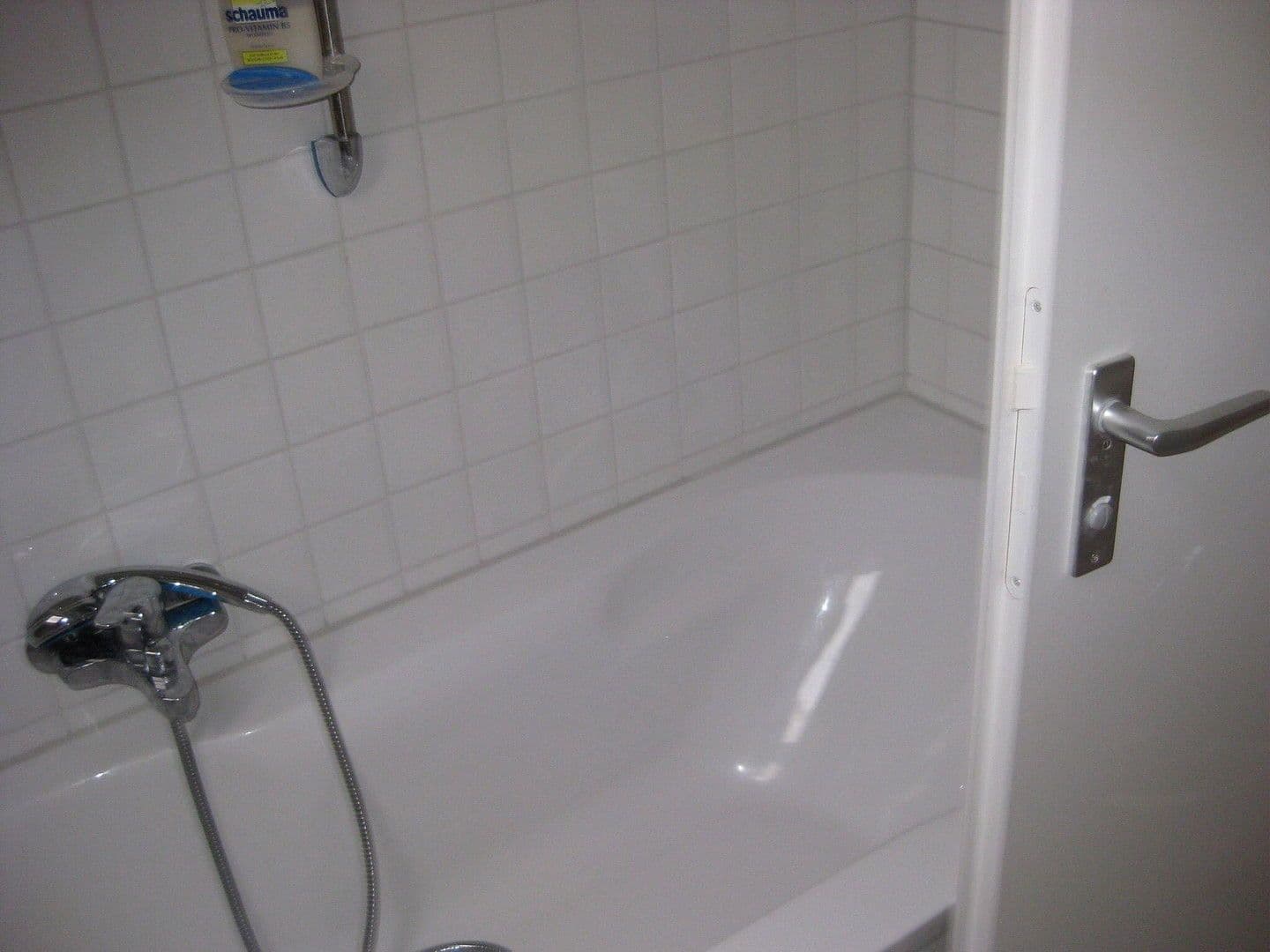 Pronájem domu 128 m², pozemek 71 m², Stuttgart, Bádensko-Württembersko Pronájem domu 128 m², pozemek 71 m², Stuttgart, Bádensko-Württembersko